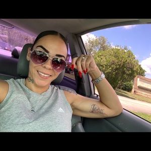 Meet your Posher, Katiria